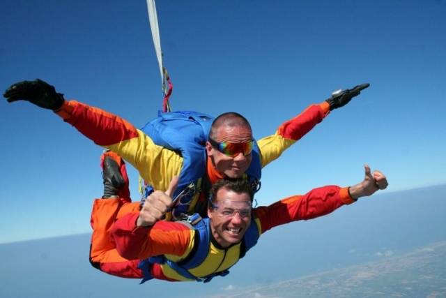  Euphoria bajando ..... 